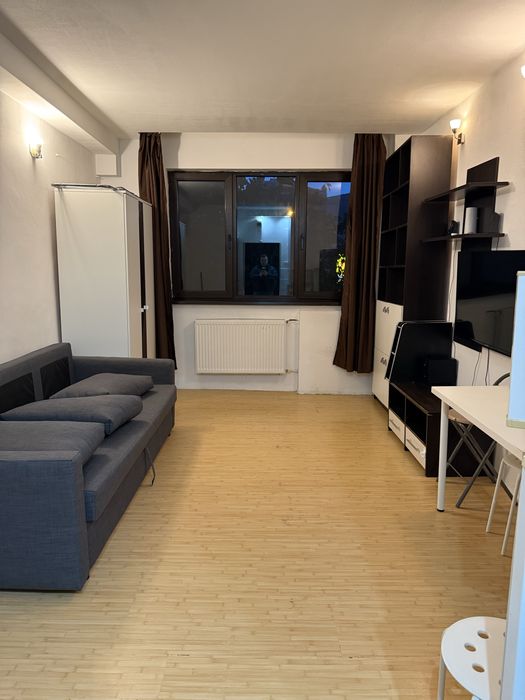 Persoana fizica Inchiriez camera de camin bloc Tineret Dacia