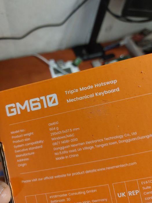 Okazie! Tastatura mecanica gaming argb,tri mode,61% layout U.S int,nou