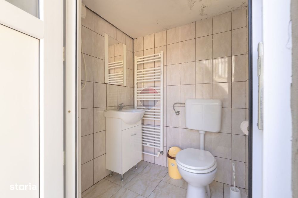 Casă de închiriat cu 4 camere în Pârneava – mobilată și utilată