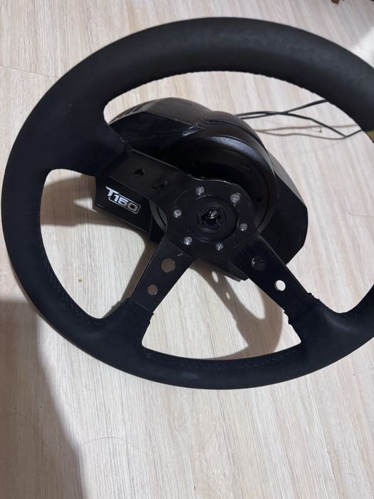 Volan Thrustmaster T150 – в отлично състояние