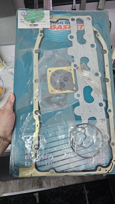Продам набор прокладок на опель
