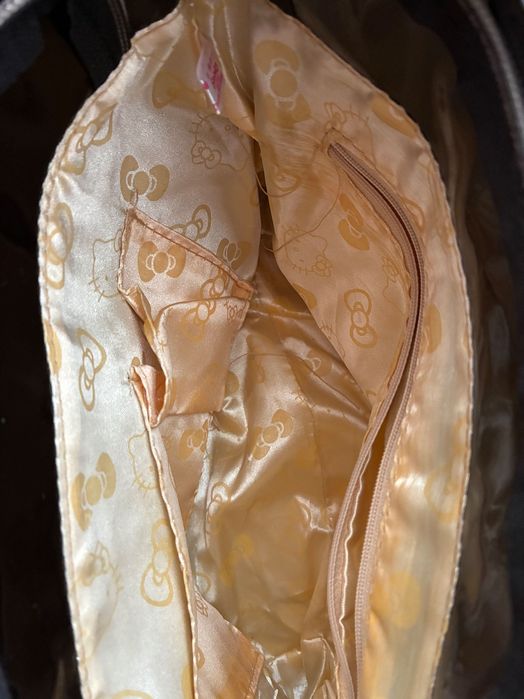 Vând geanta Hello Kitty