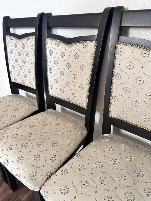 Продам стол 3 метра +0.5 и стулья