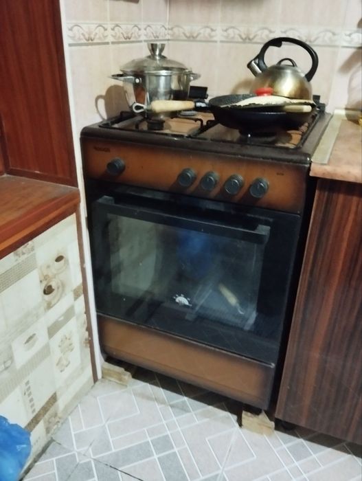 Прихожая и газ плита