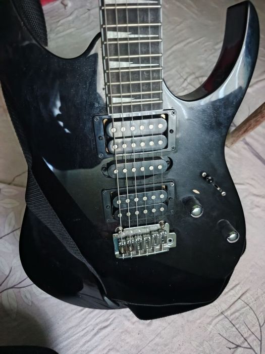 Електрони гитара