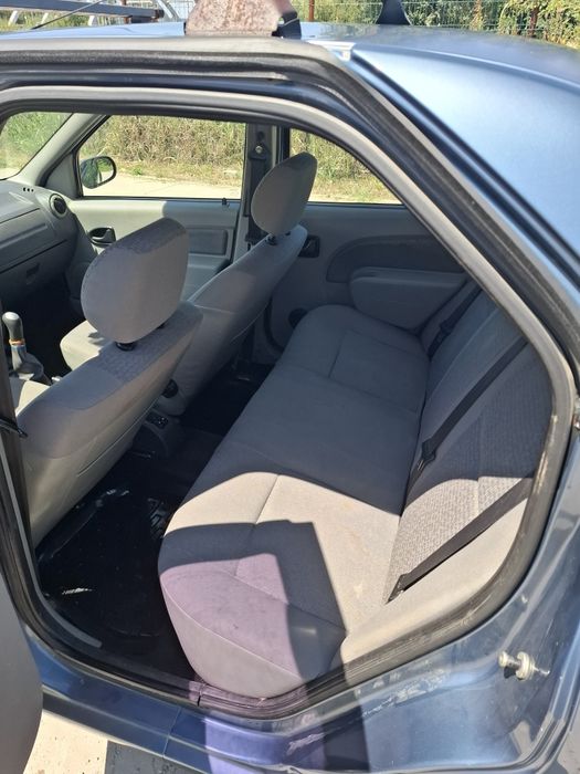 Vând Dacia Logan 1.6