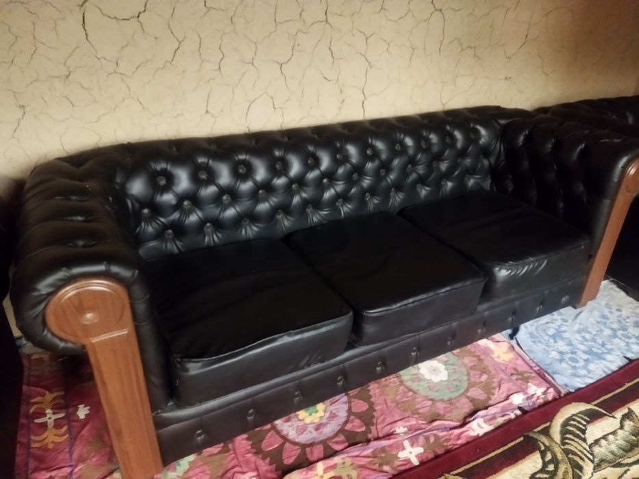 Chester divan kreslo holati alo srochna pul zarurligi uchun sotilyapdi