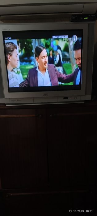 Продам телевизор JVC б/у