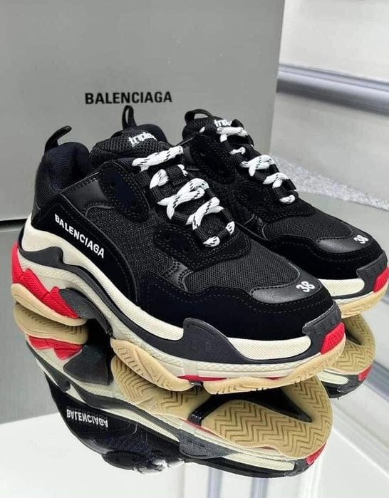Balenciaga triple s