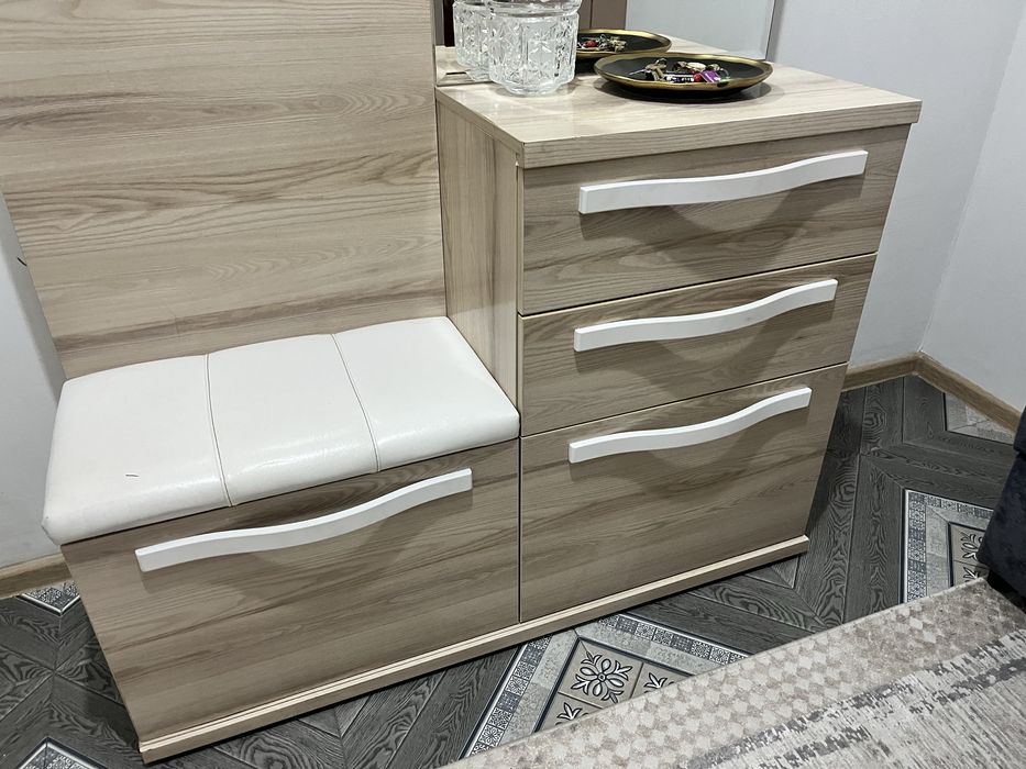 Продам прихожую