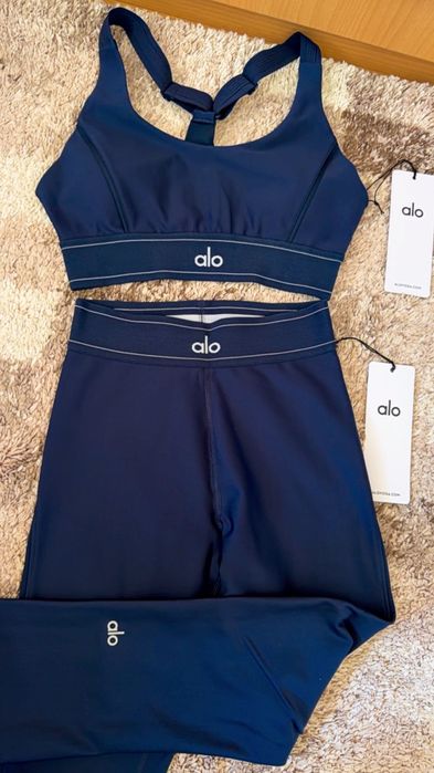 Alo Yoga Airlift Line up Set