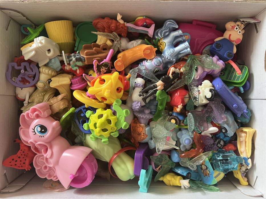 100+ оригинальных игрушек из Киндер Сюрприза