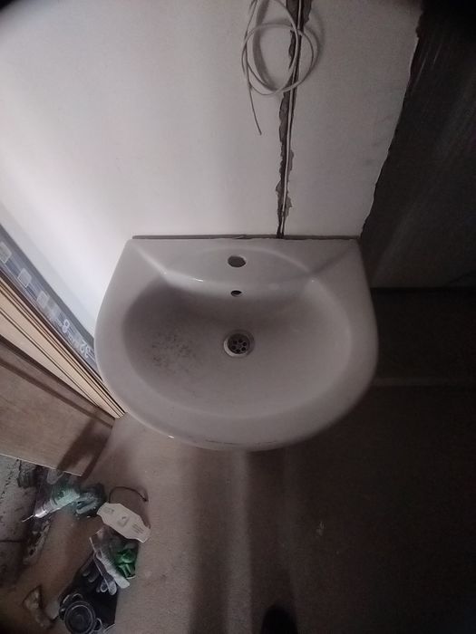 Продам  раковину тюльпан