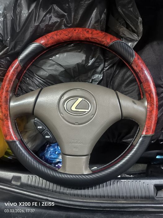 Продам руль на лекус ес 300