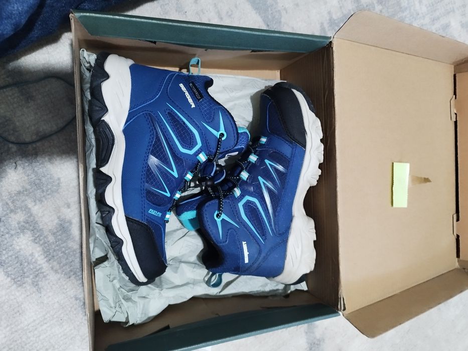 Продам ботинки на мальчика