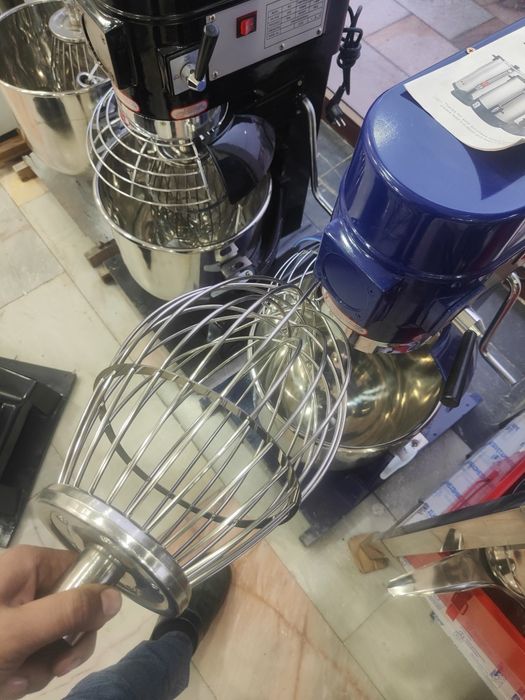 Миксер,мексир,кондитерский обородуванный