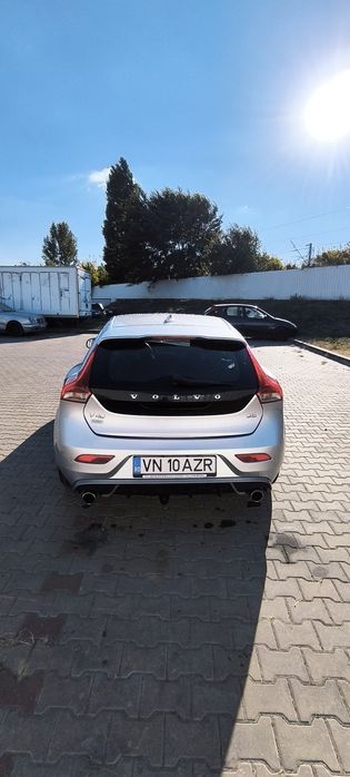 Volvo V40 R-Design