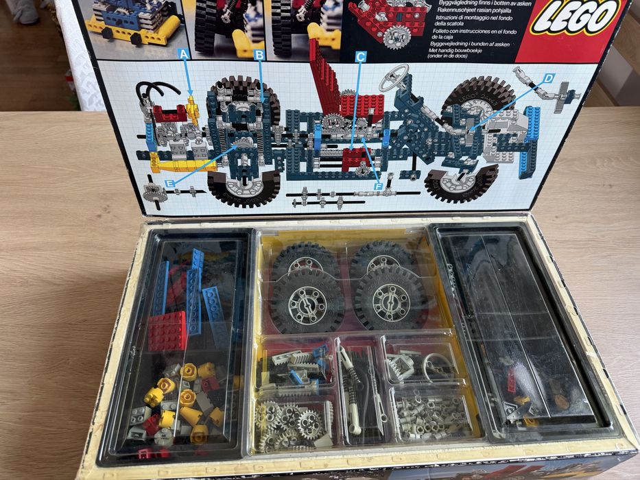 Lego Technic 8860 - Car Chassis