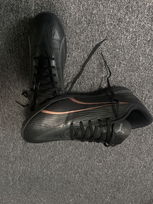 Adidași de fotbal Puma – Mărimea 44.5 – Negri – Crampoane sintetice