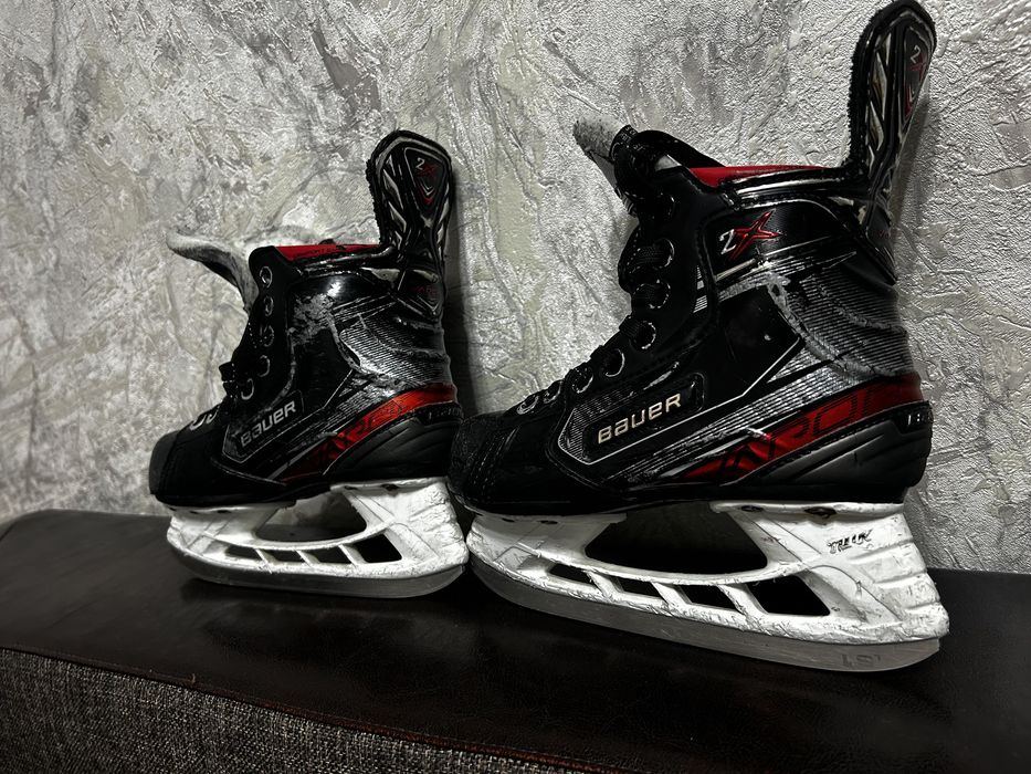 Продам коньки хоккейные