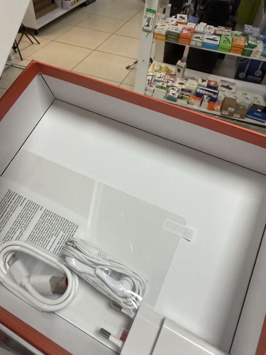 Планшет полный набор с зарядкой