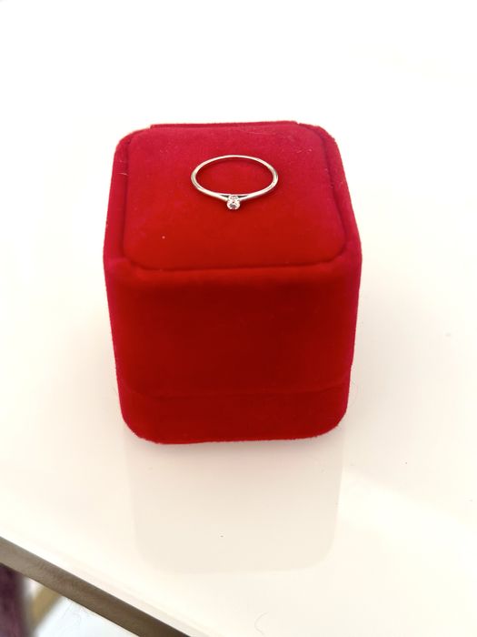 Inel logodna aur alb 18k cu diamant