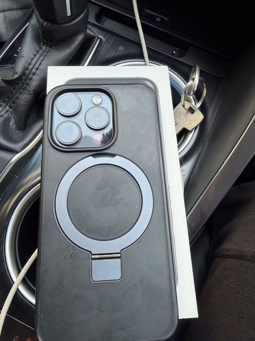 Iphone 15pro, с документами