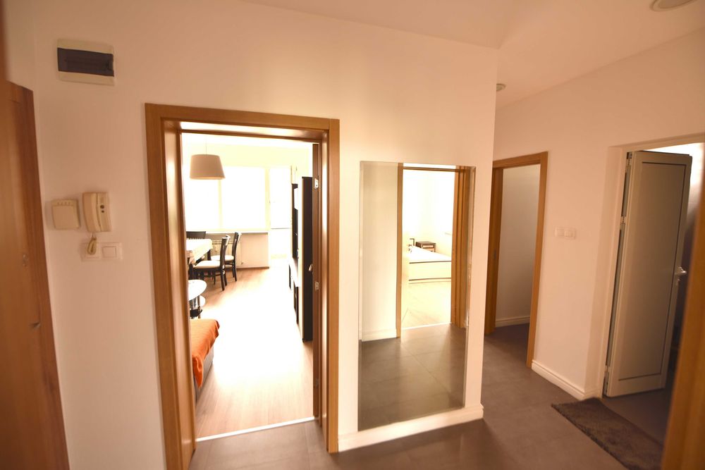 Продава се Тристаен апартамент в София, Център - 73 кв.м за 4247 €/кв.м - Снимка #2