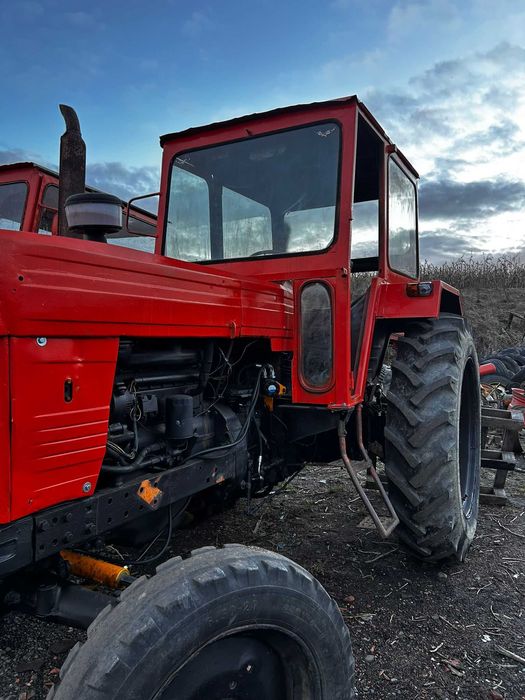 Tractoare U-650 în stare bună