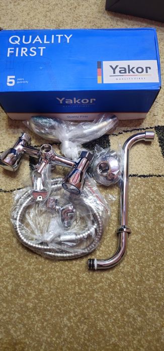 Смеситель для ванной