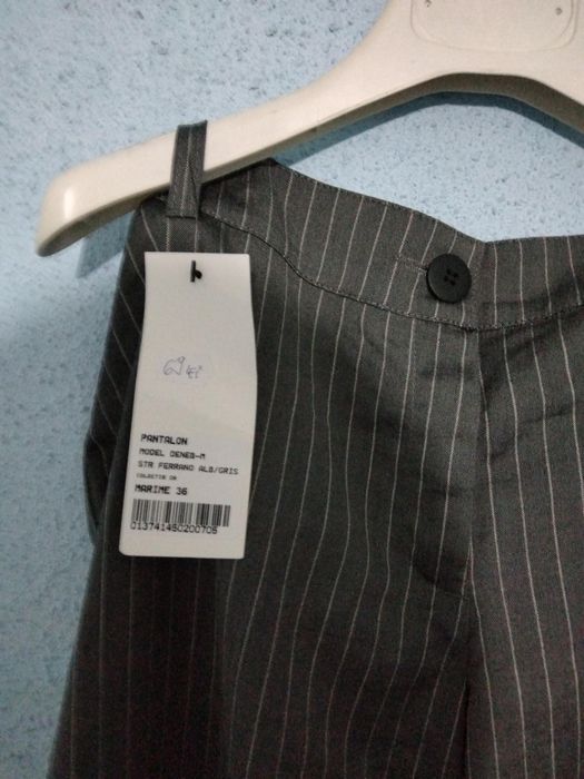 Pantaloni noi marimea 36