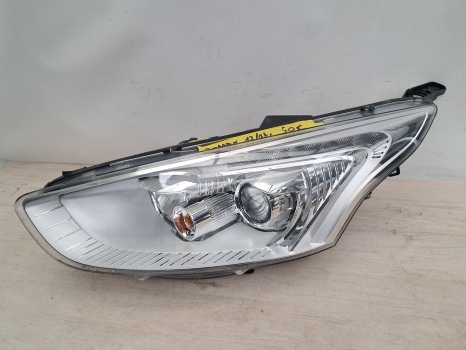 Фар  Ford B Max 2012/2018г