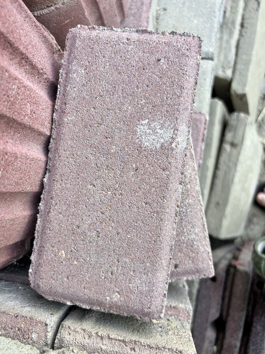 Pavele beton gri si rosu