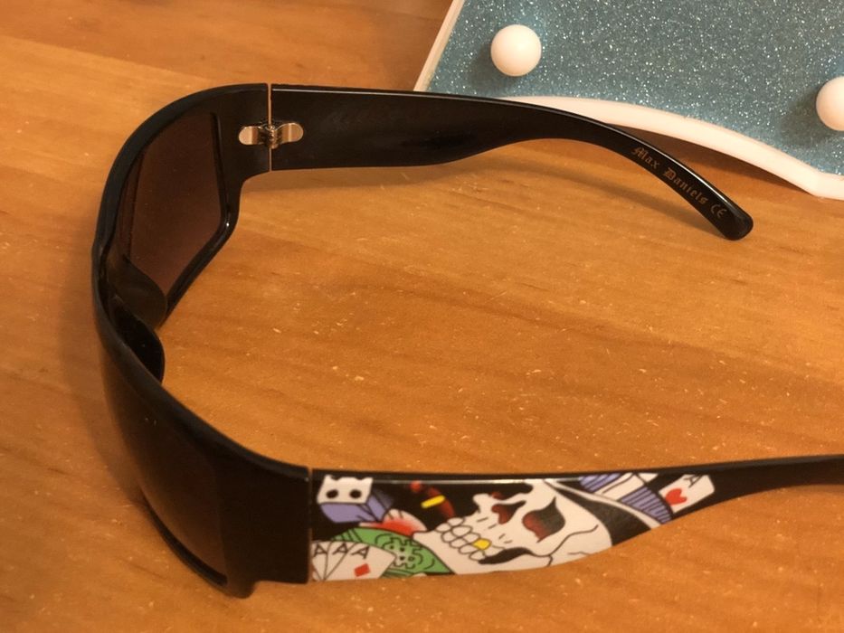 Продам солнцезащитные очки