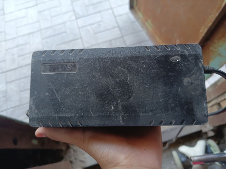 Продам электро скутер ск8