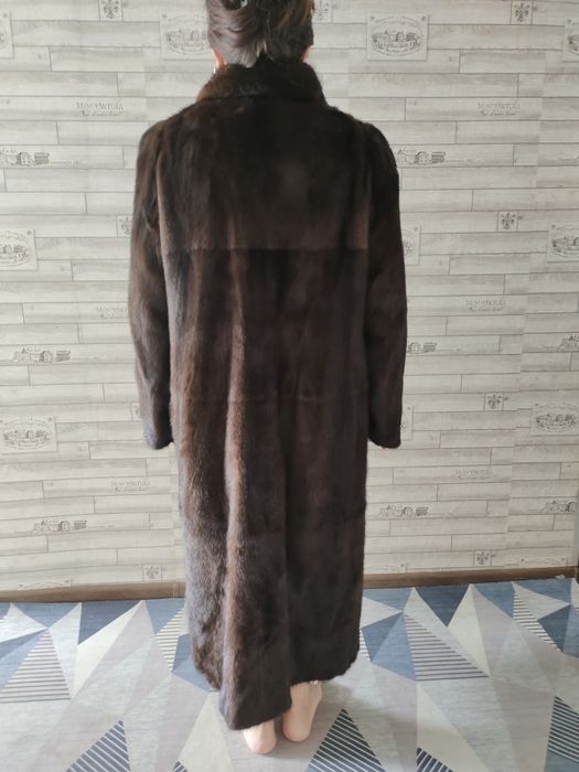 Продам норковую шубу