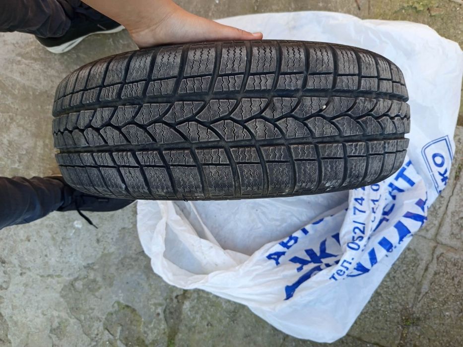 Продавам зимни гуми 175/65 r14 82t