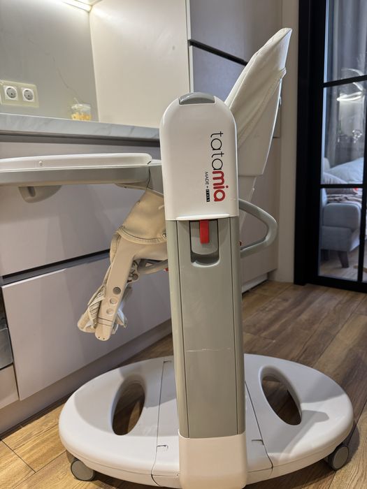 Стульчик для кормления Tatamia