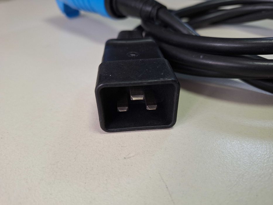 Industrial socket adapters