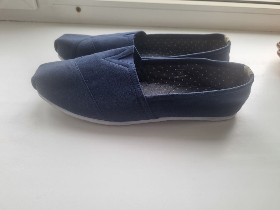 Продам мужскую обувь.