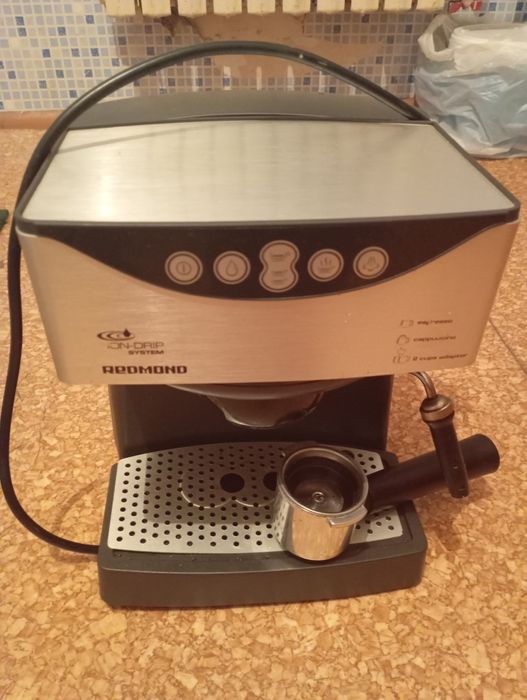 Продам кофеварку