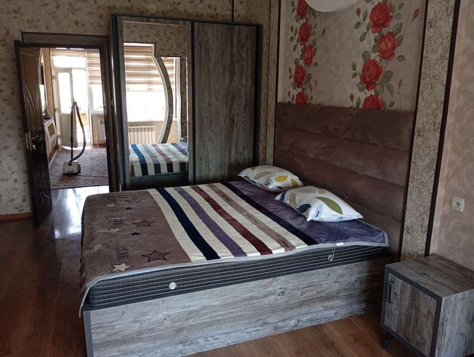 Сдается 2 ком/кв посуточно Сергели метро 3 станция