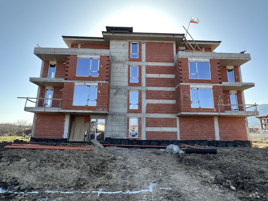 Двустаен апартамент в малка бутикова сграда