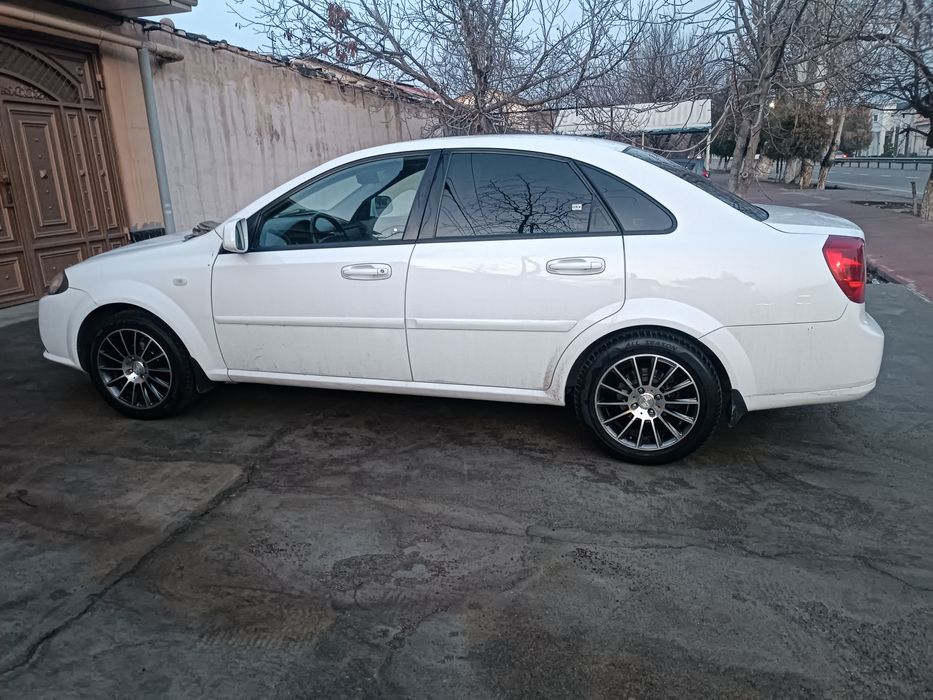 Mers Diska Balon 205 50 R16 Holati Yaxshi Ayibi Yoq