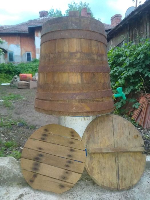 Продавам каче  с вместимост 80 л.