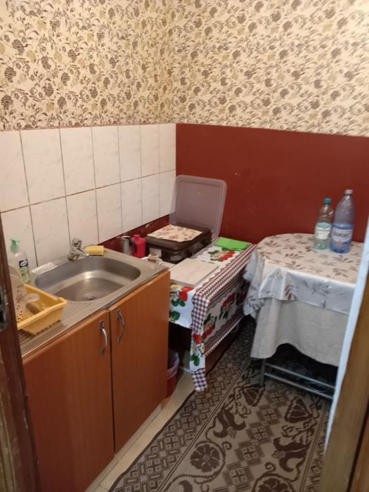 Inchiriez garsoniera