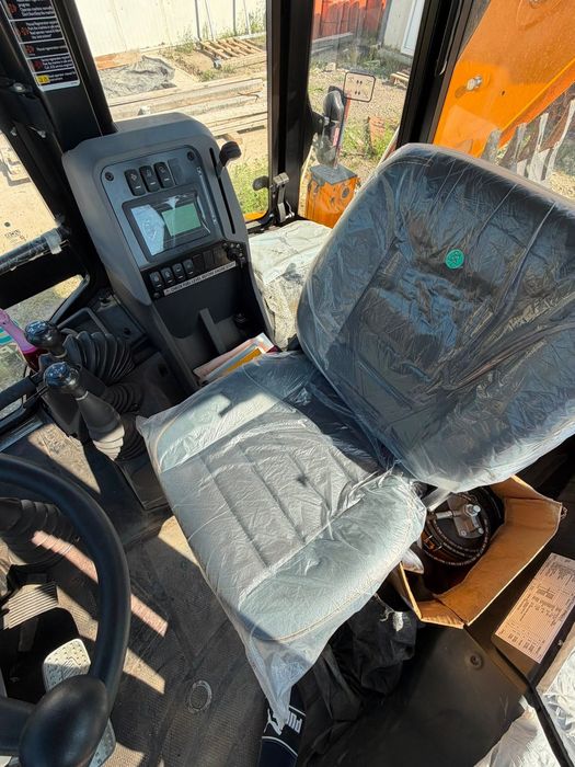 Buldoexcavator/JCB3DX