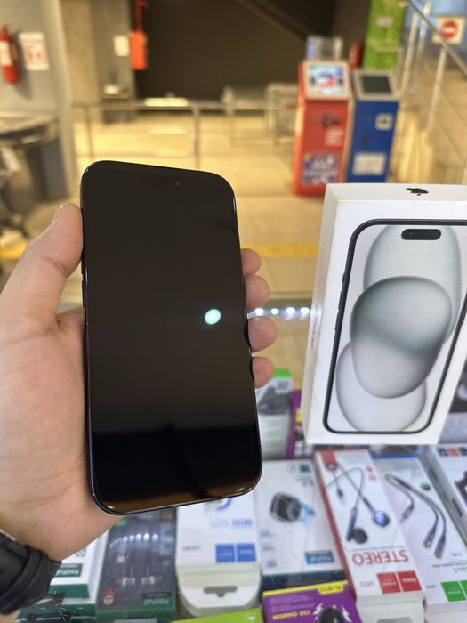 iPhone 15 память 128гб Айфон 15