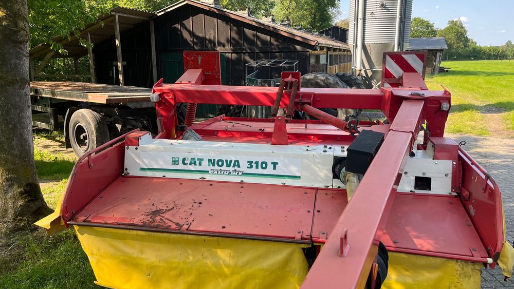 Pöttinger Kasilka, Claas Arion Case Puma, Belarus, John Deere tortadi