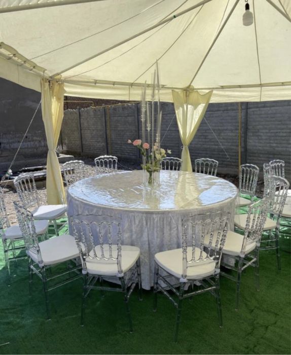 Столы и стулья в аренду